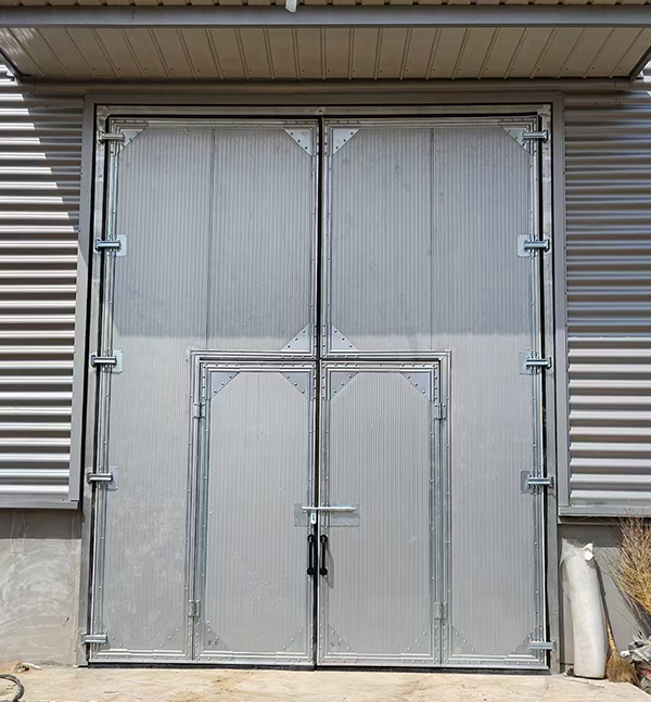 若羌工业平开门