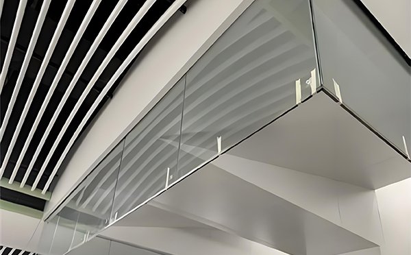 若羌玻璃挡烟垂壁