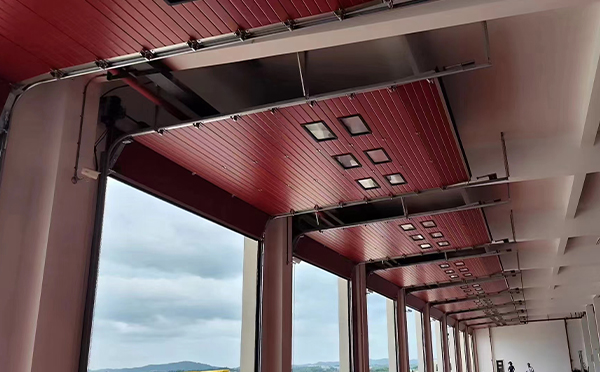 若羌工业翻板门