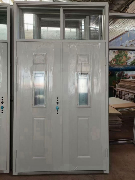 若羌学校教室门 若羌学校教室门