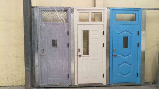 若羌学校教室门 若羌学校教室门