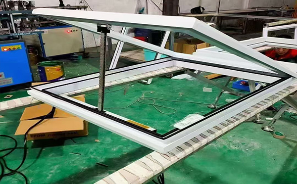 某地下车库出入口若羌排烟窗配置工程