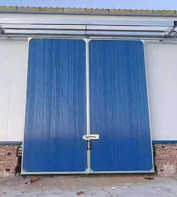 若羌工业门在大型仓储物流通道中的应用实例